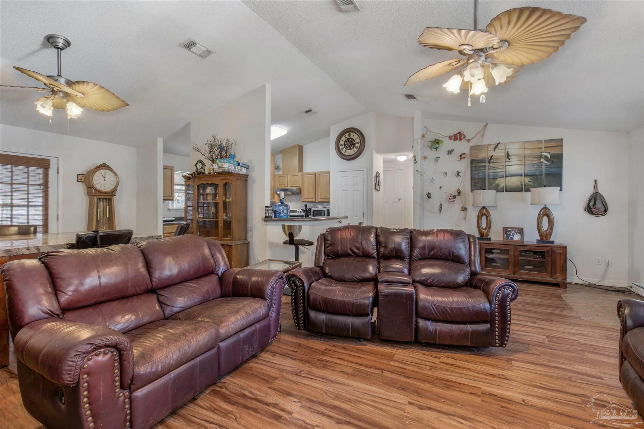 Property Photo:  605 Armenia Dr  FL 32505 