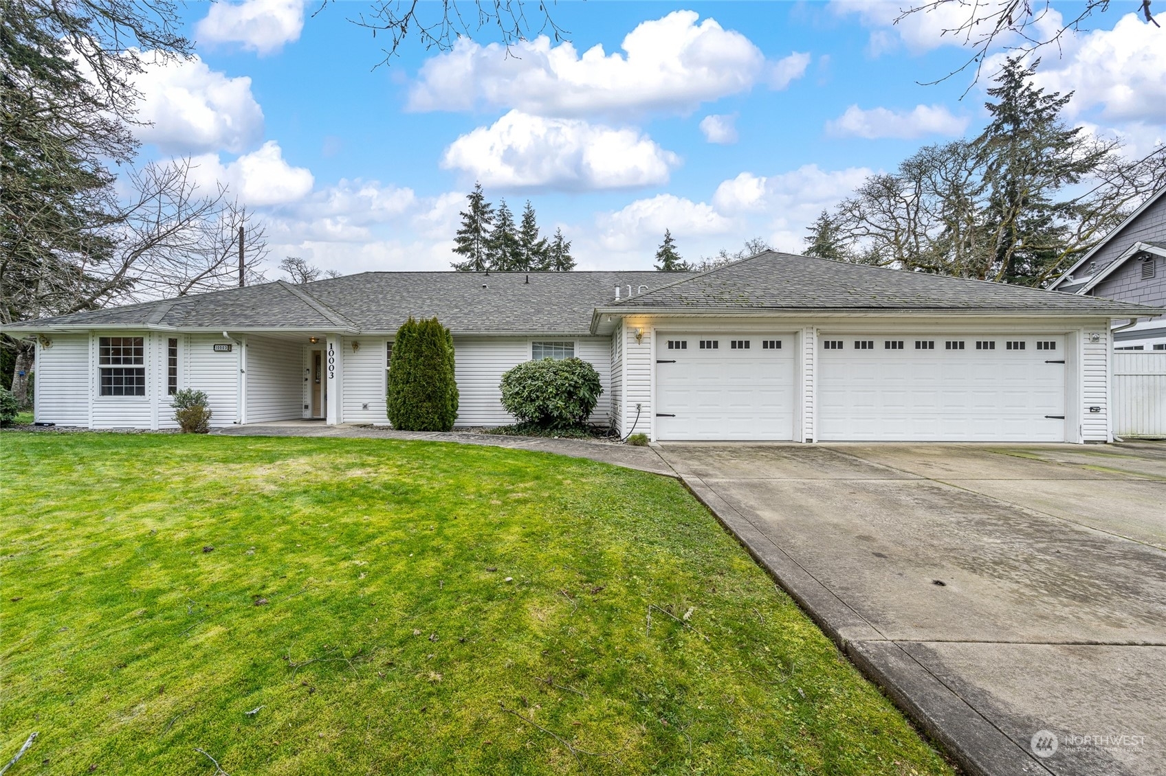 10003  Meadow Road SW  Lakewood WA 98499 photo