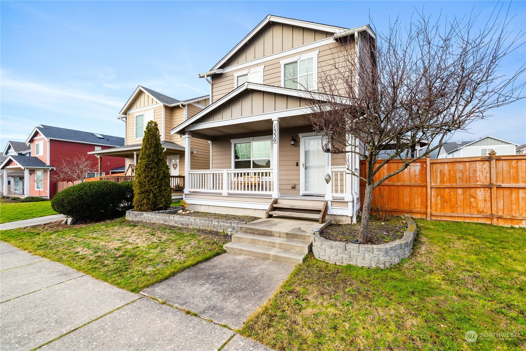 Property Photo:  1530 NW 5th Avenue  WA 98277 