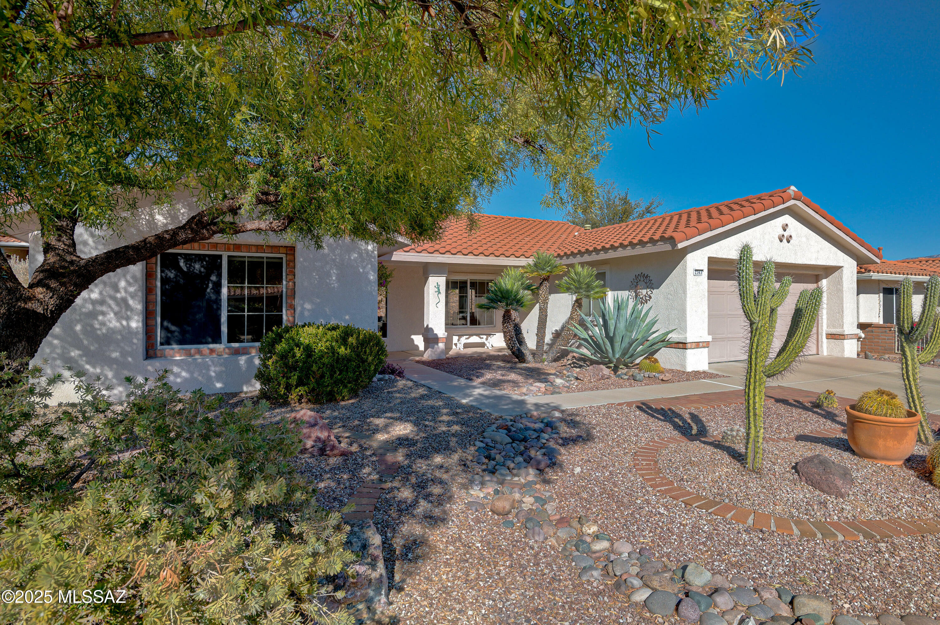 Property Photo:  2363 E Nasturtium Street  AZ 85755 