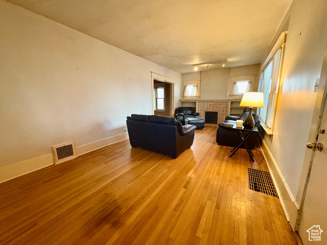 Property Photo:  1186 E Harvard Ave  UT 84105 