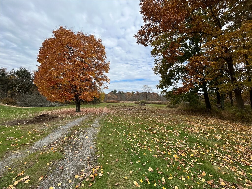 Property Photo:  558 N Liberty Rd  PA 16127 