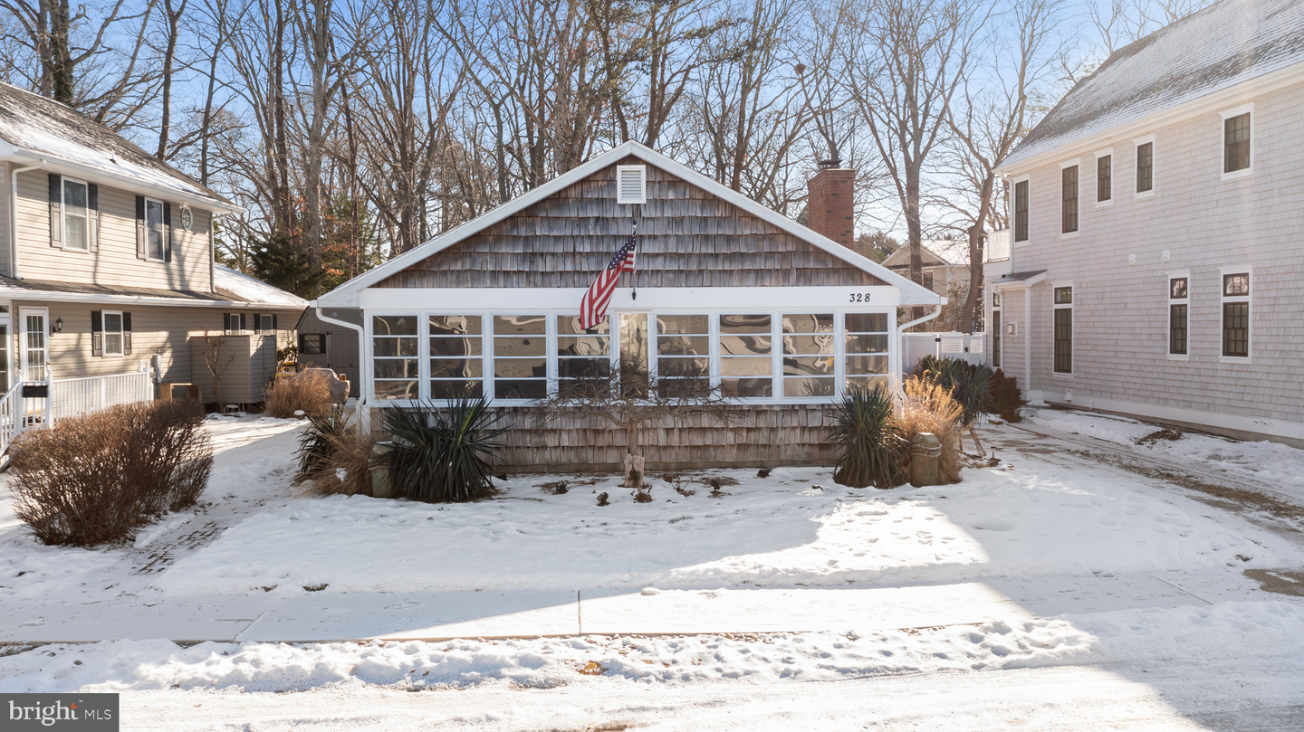 Property Photo:  328 Hickman Street  DE 19971 