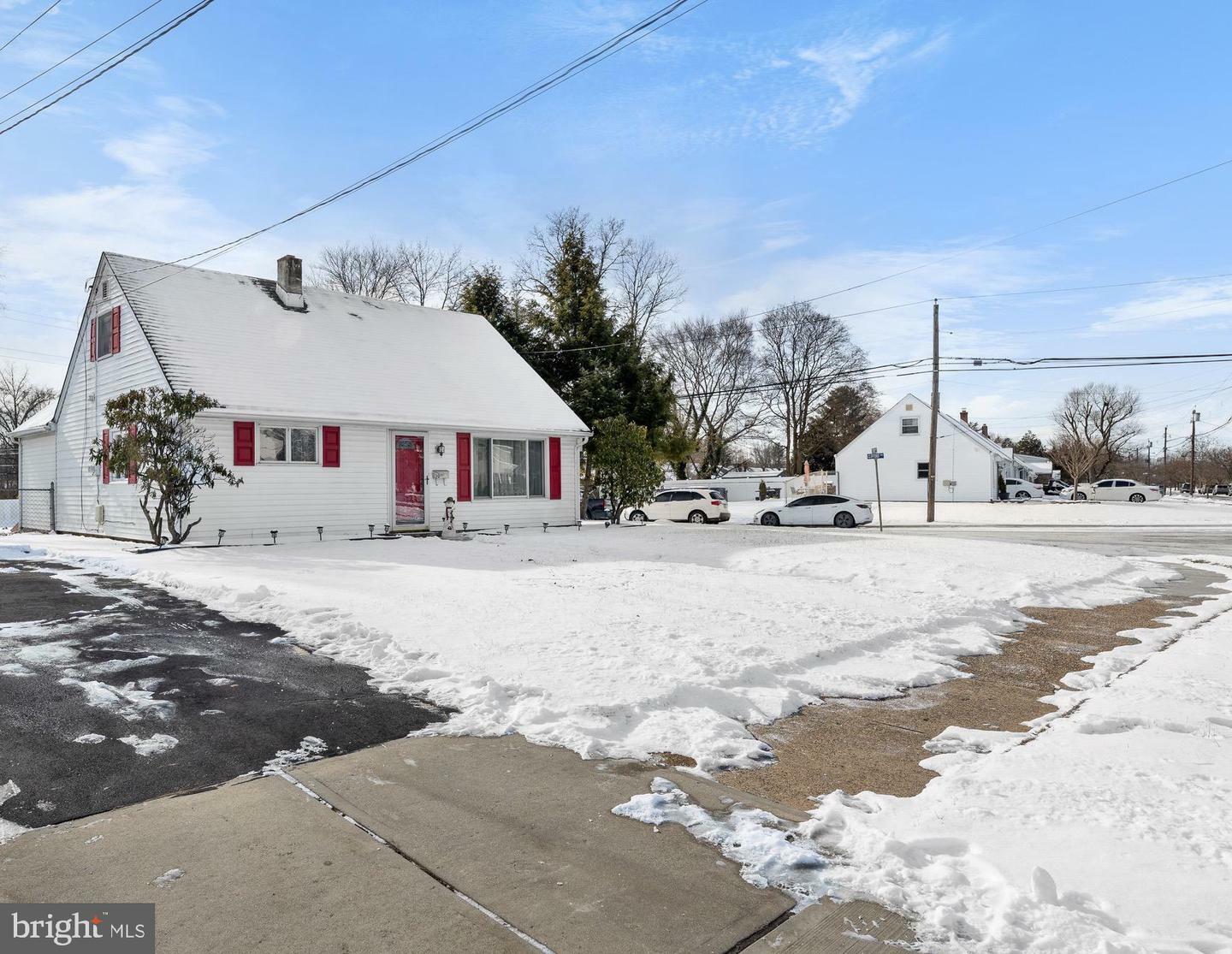 Property Photo:  305 Eaton Avenue  NJ 08619 