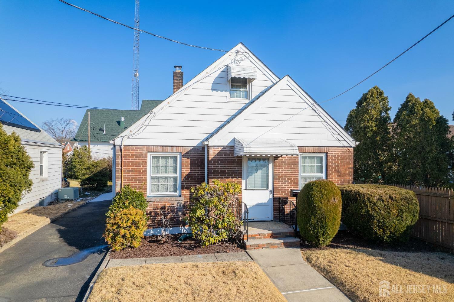 Property Photo:  10 S Elm Street  NJ 08863 