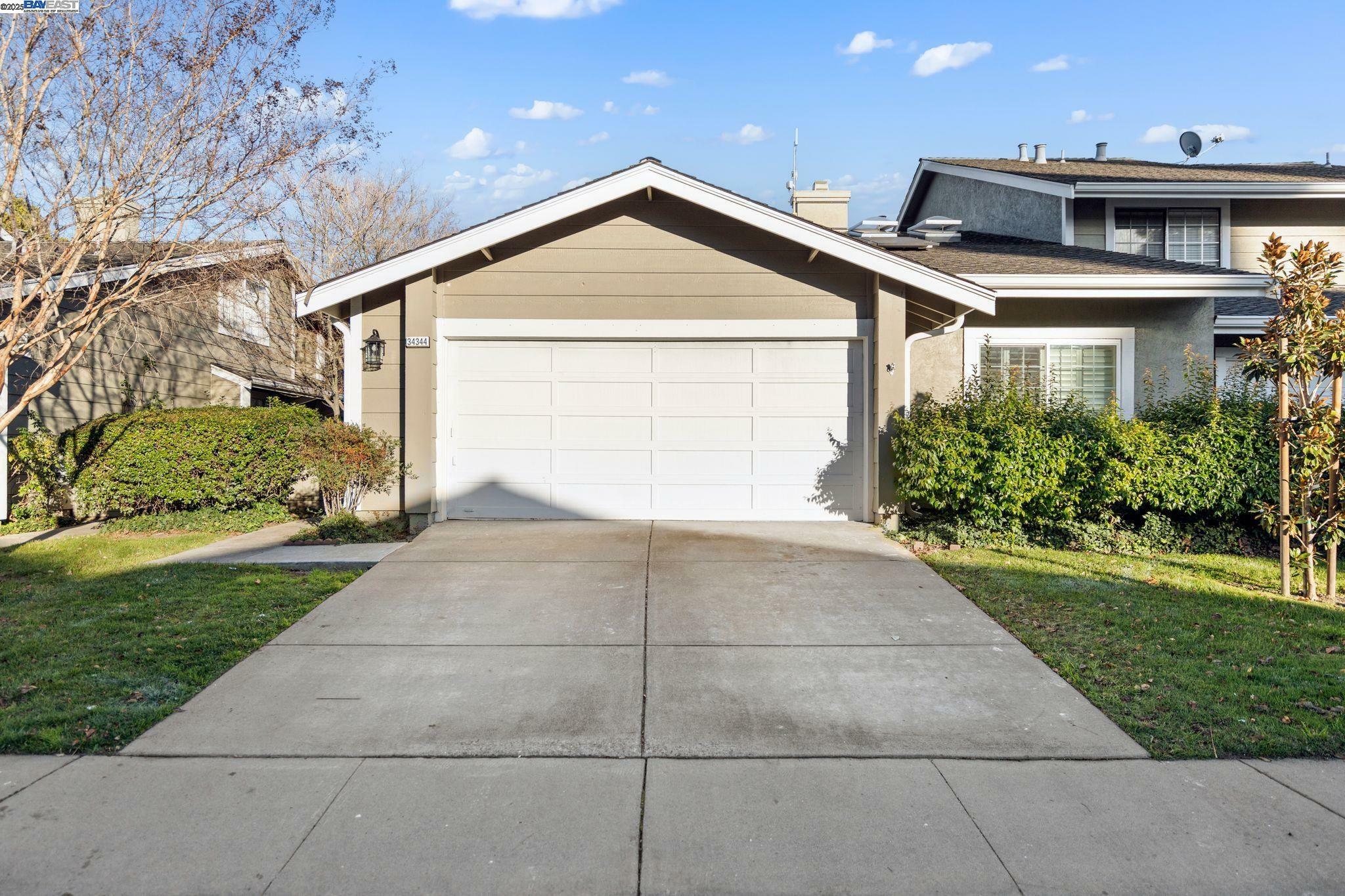 Property Photo: 34344 Portia Ter CA 94555