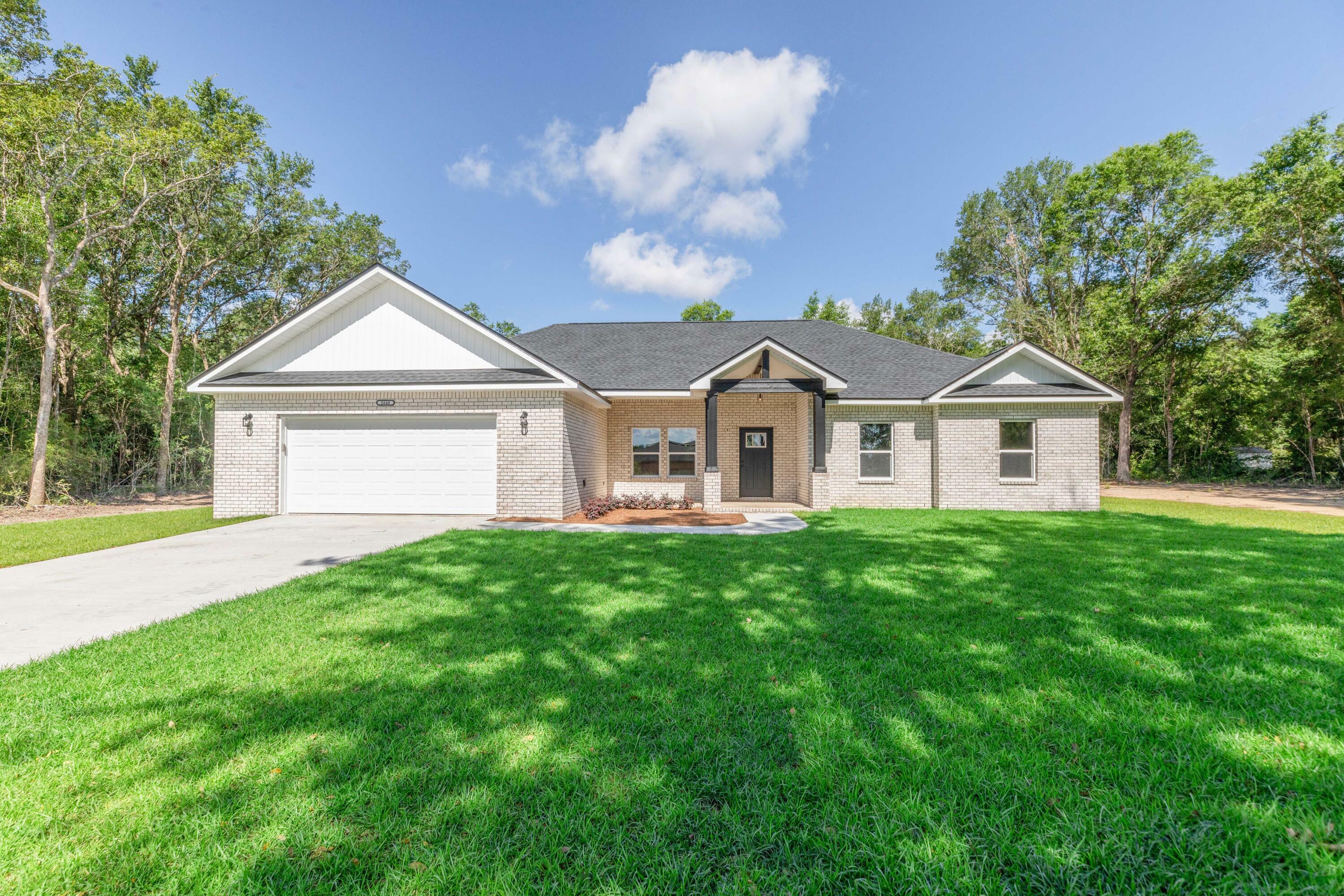 Property Photo: 5848 Phillip Road FL 32539