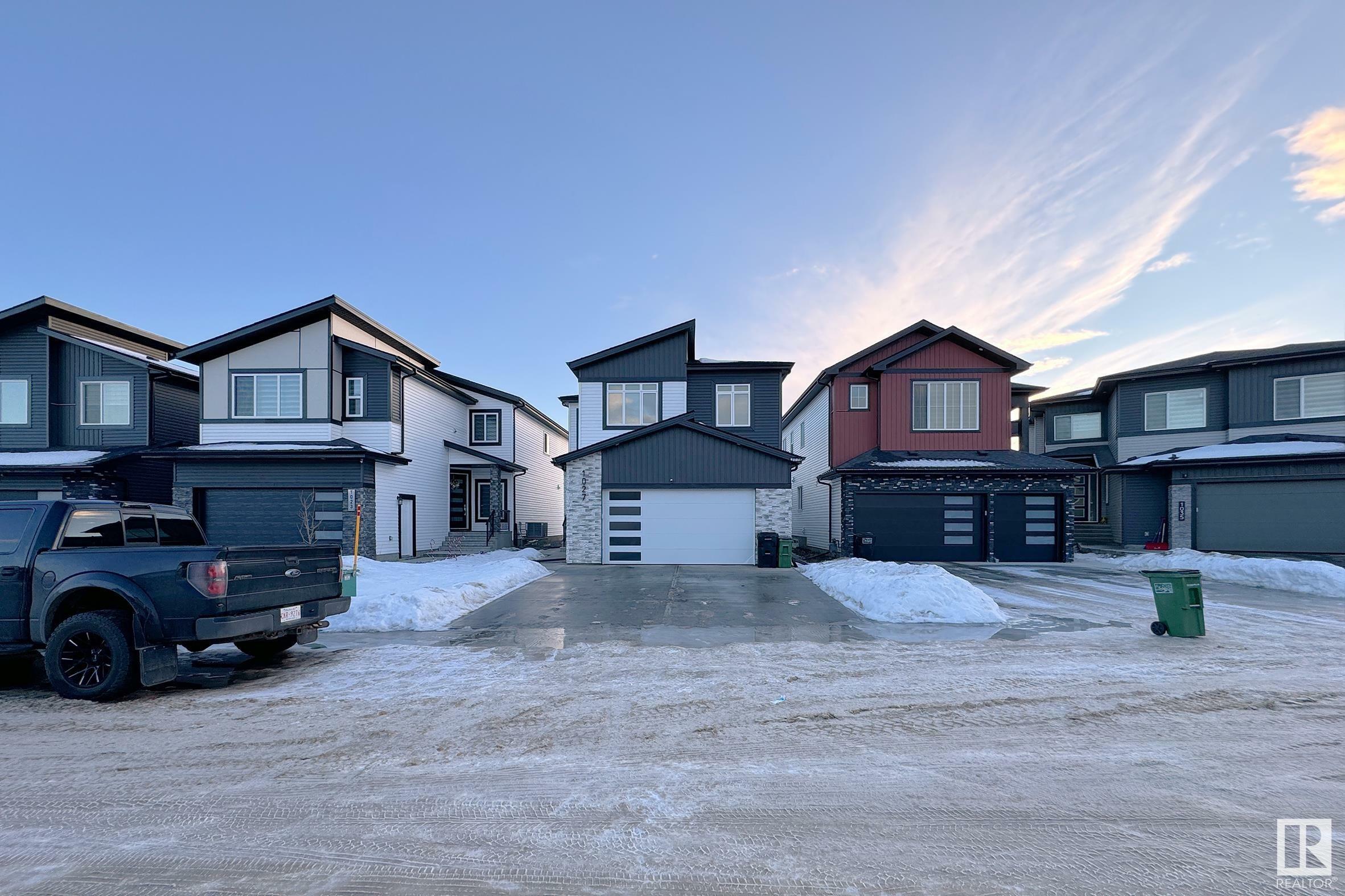 Property Photo:  1027 151 Avenue NW  AB T5Y 4C8 