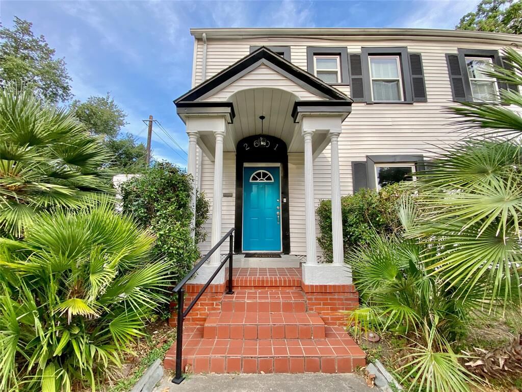 Property Photo:  2601 Yupon  TX 77006 