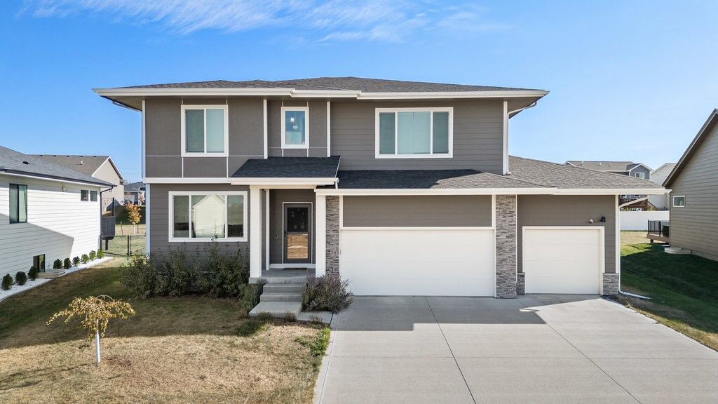 Property Photo:  355 NW Gracewood Drive  IA 50263 
