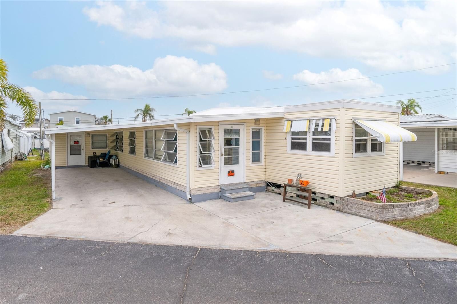 Property Photo:  8842 44th Avenue N 1530  FL 33709 