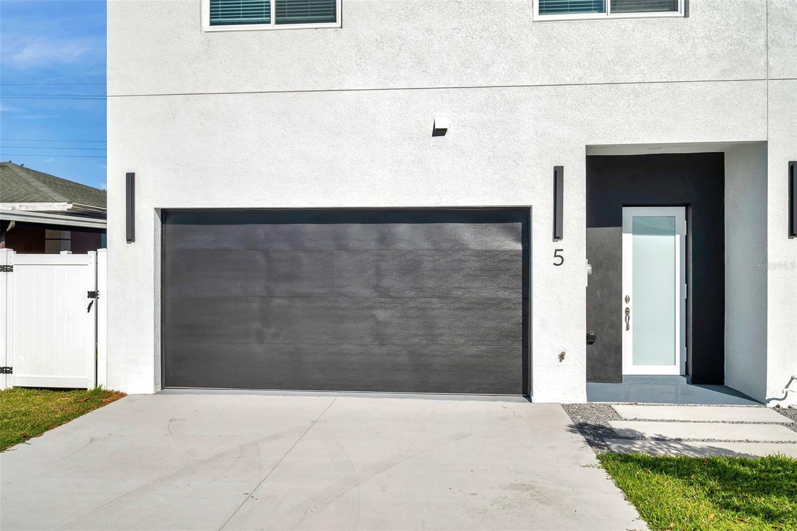 Property Photo:  2608 W Columbus Drive 5  FL 33607 