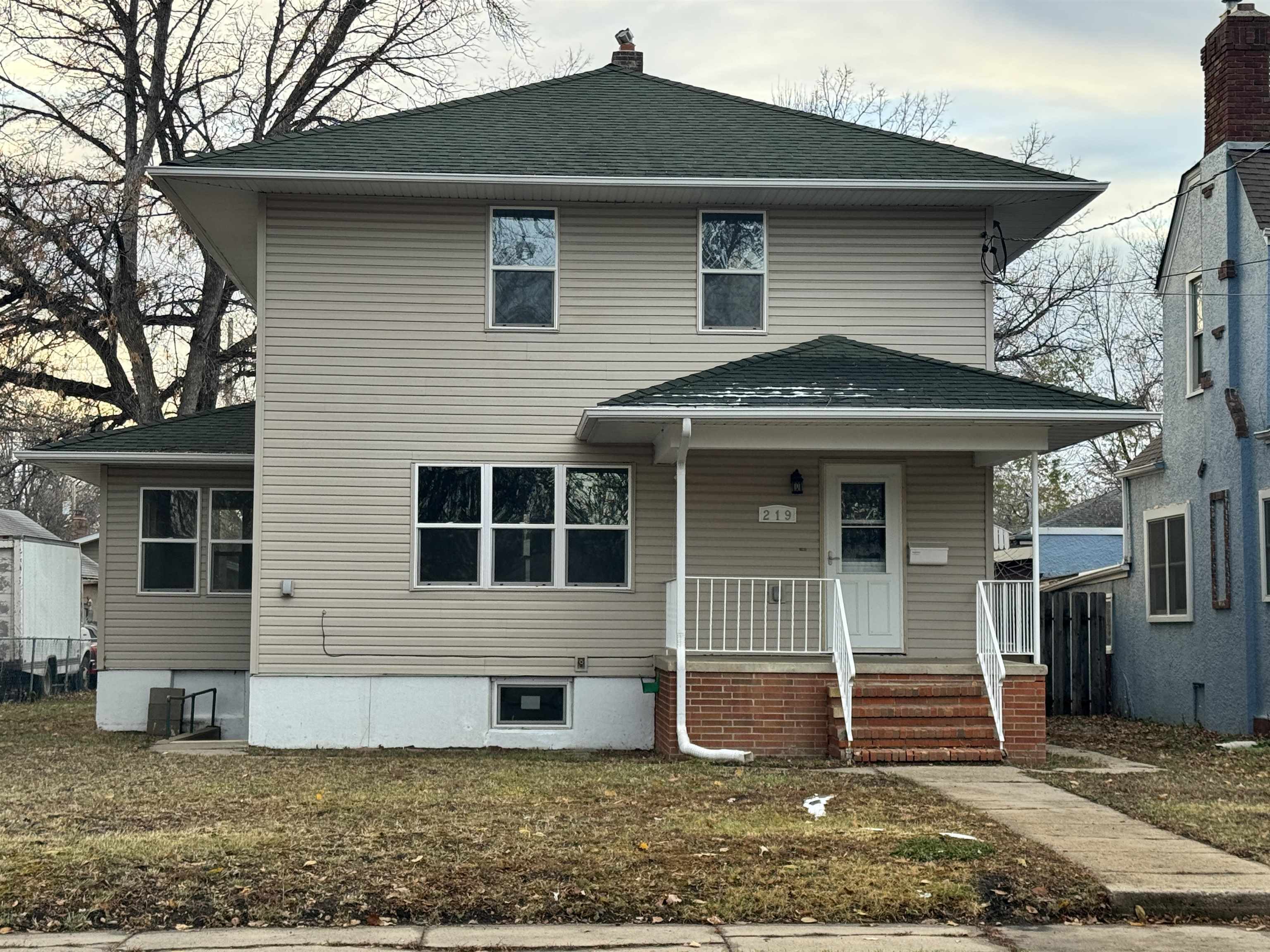 Property Photo:  219 NW 8th St  ND 58703 