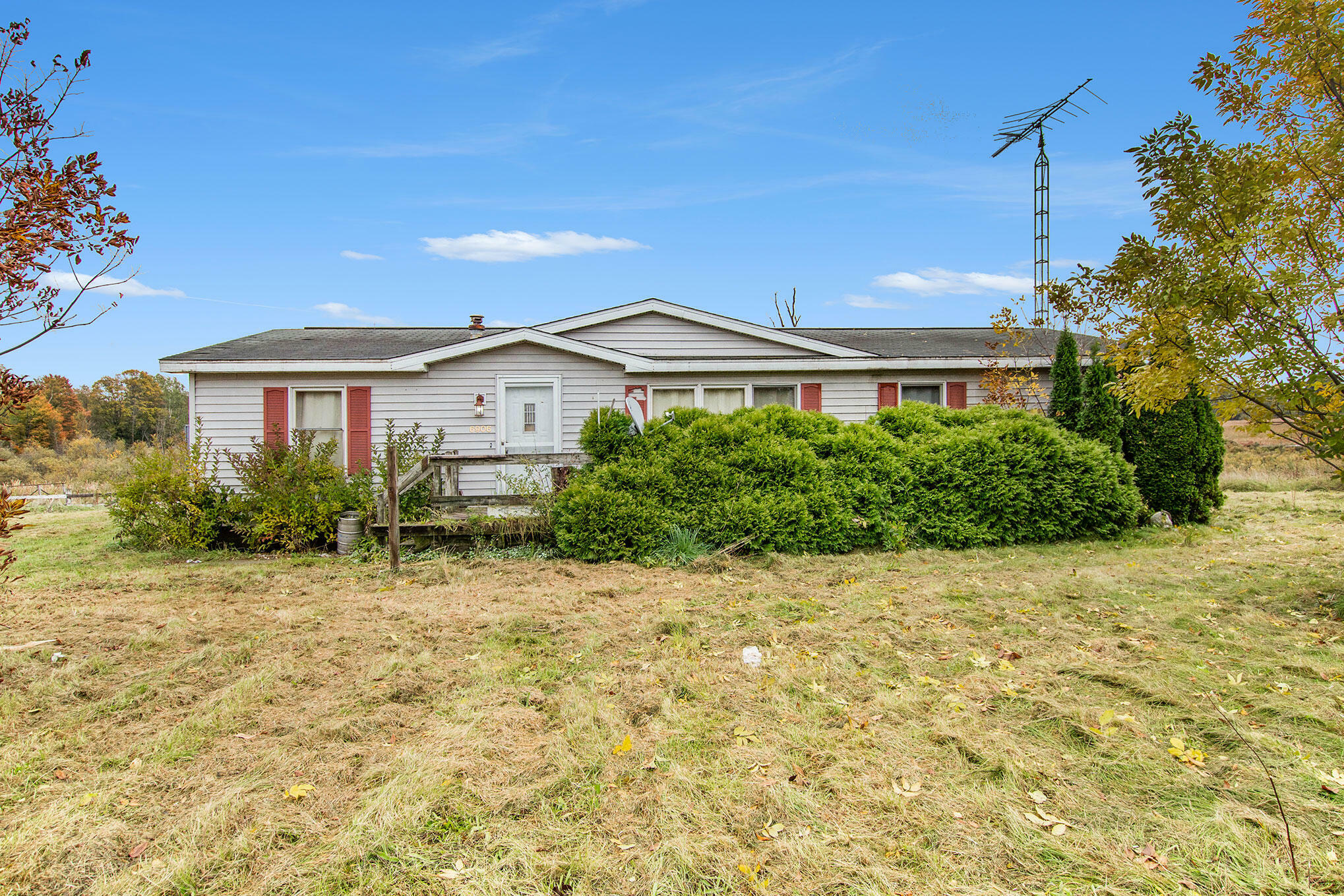 6906 190th Avenue  Stanwood MI 49346 photo
