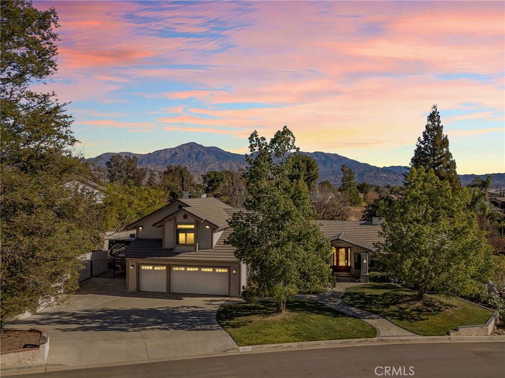 Property Photo: 12931 Club Drive CA 92373