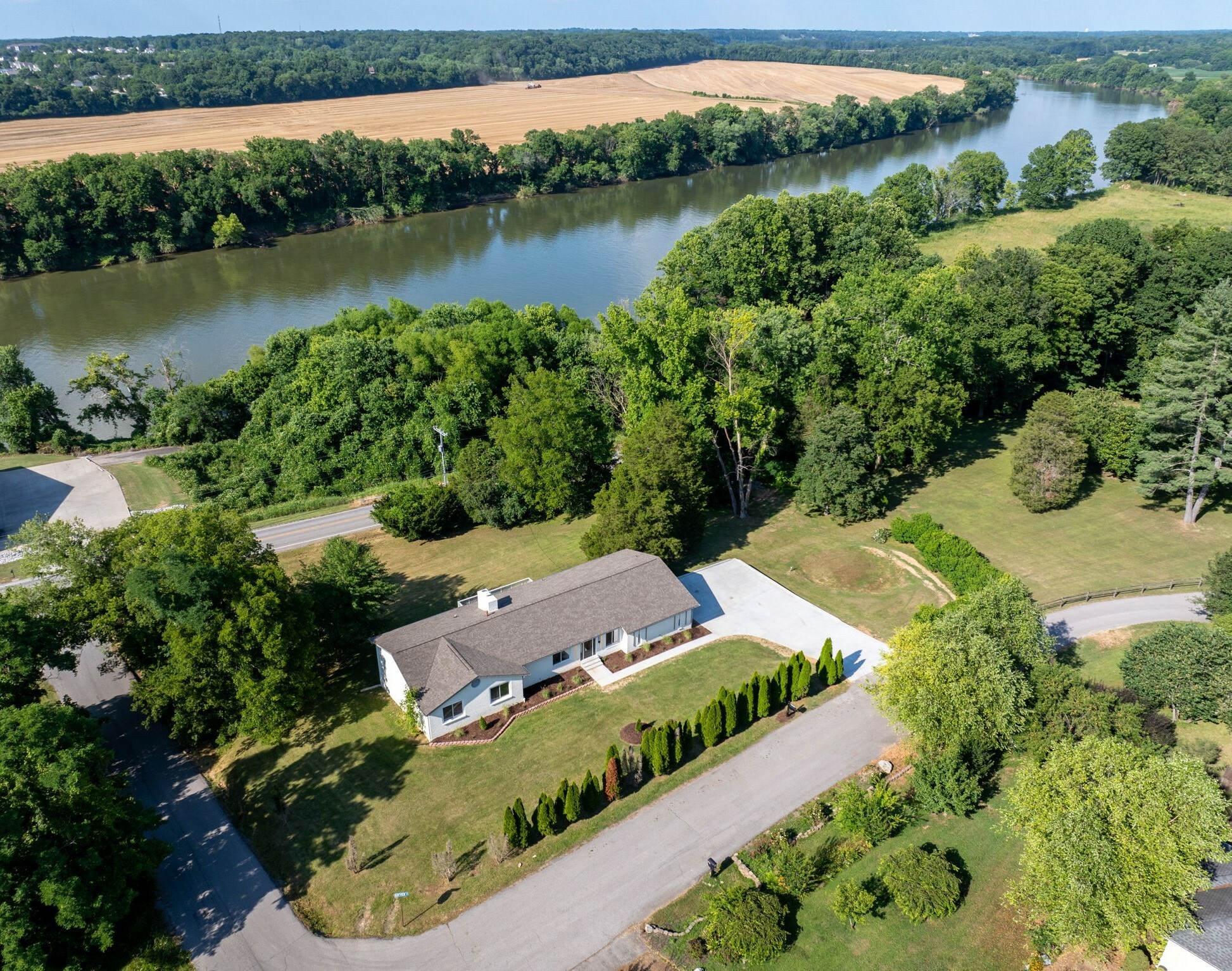 175 Bayview Dr  Clarksville TN 37040 photo