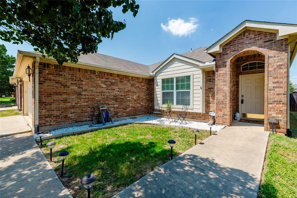 Property Photo: 3729 Cook Court TX 76244