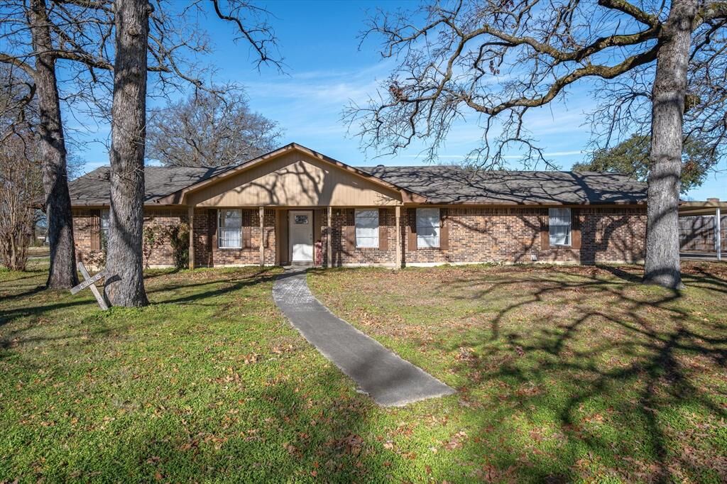 Property Photo:  199 Briarwood Court  TX 75790 