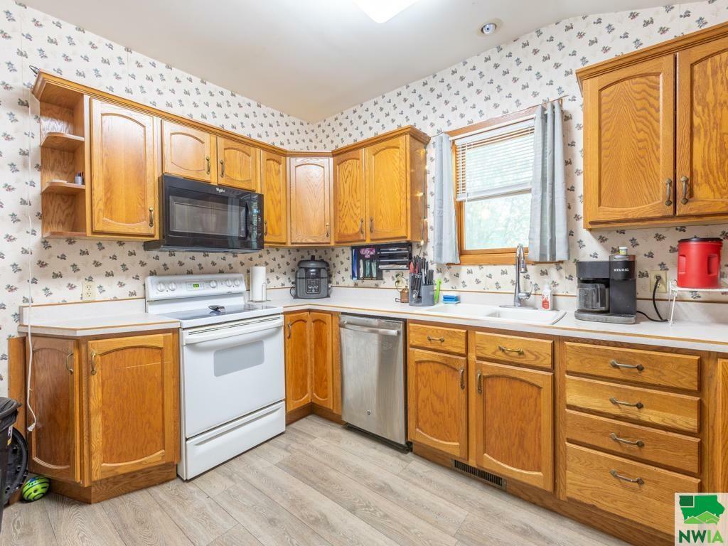 Property Photo:  1116 Pearl Street  IA 51040 