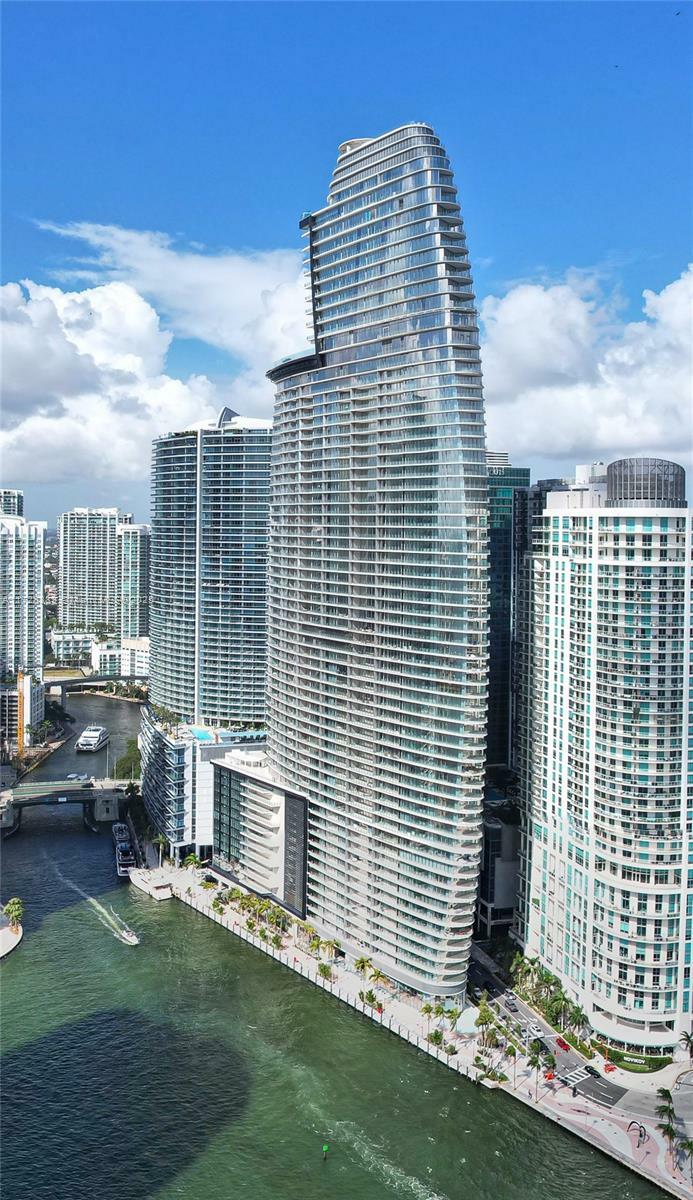 Property Photo: 300 Biscayne Blvd Way 2809 FL 33131