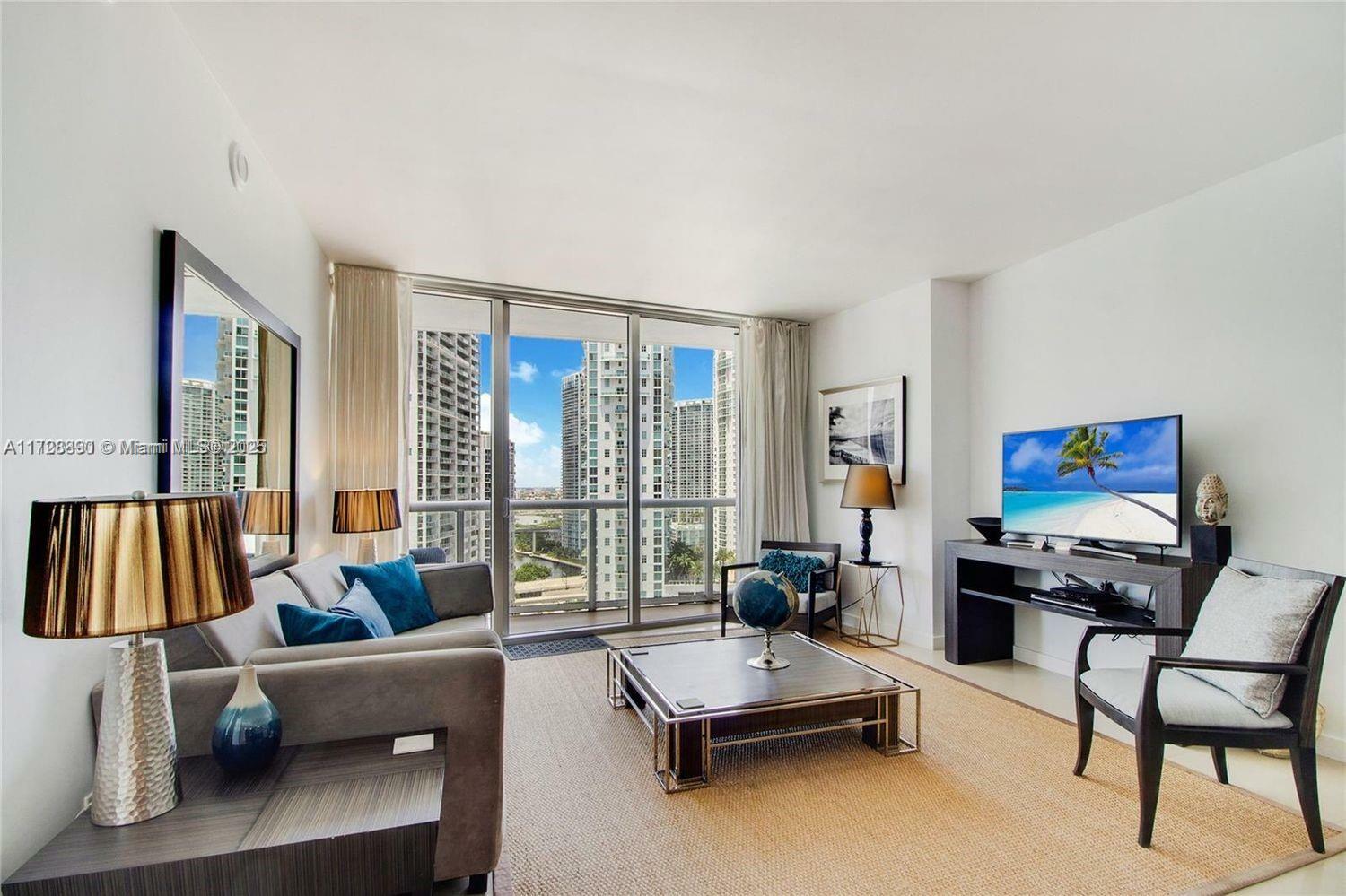 Property Photo:  485 Brickell Ave 2107  FL 33131 