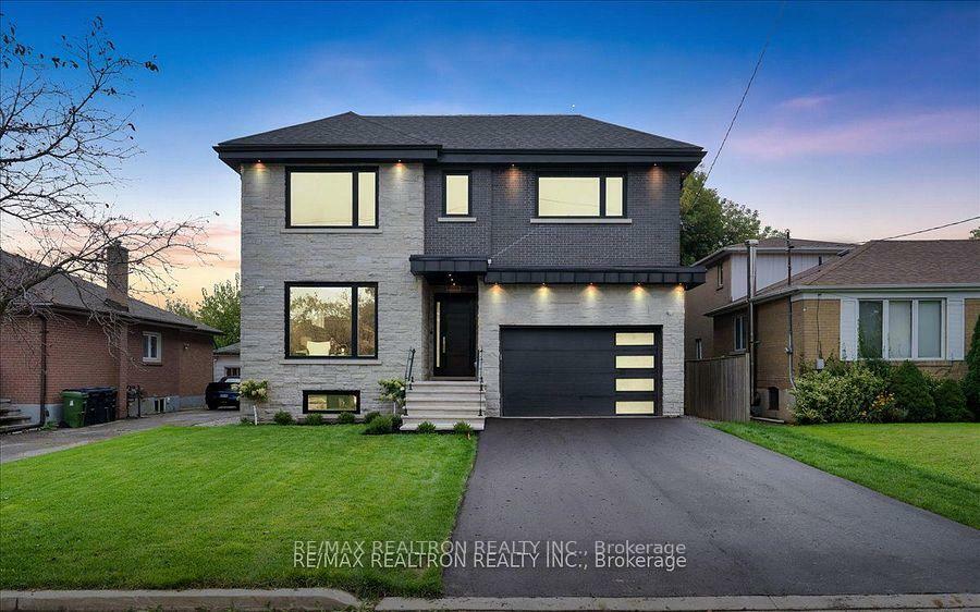 Property Photo: 275 Reiner Road ON M3H 2M5