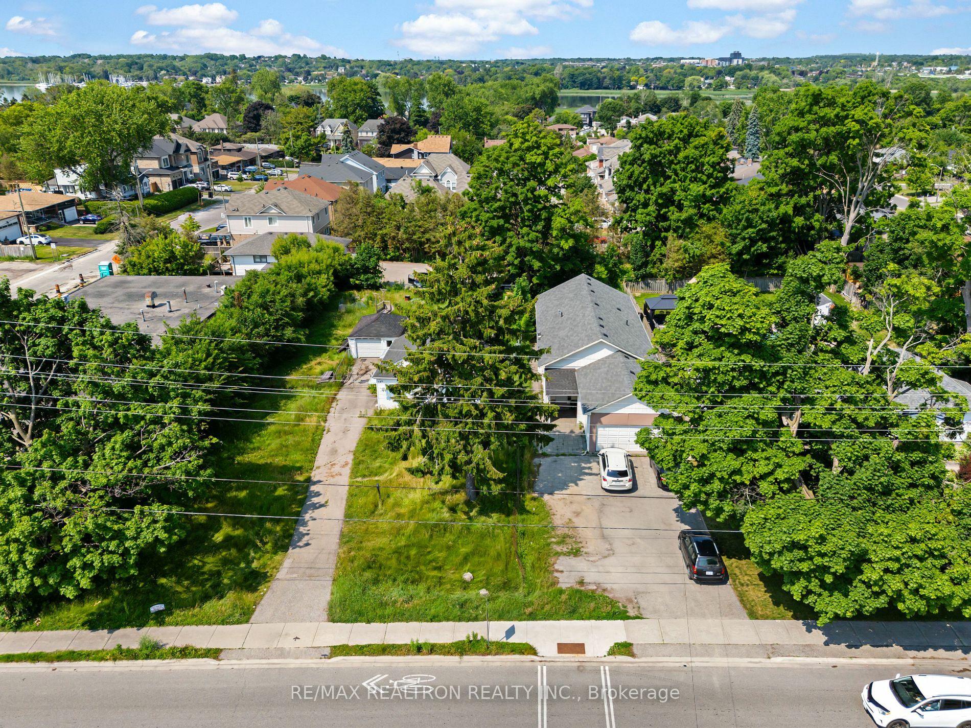 Photo de la propriété:  782 Liverpool Rd  ON L1W 1S1 