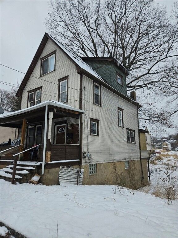 Property Photo: 1714 Scott St PA 15132