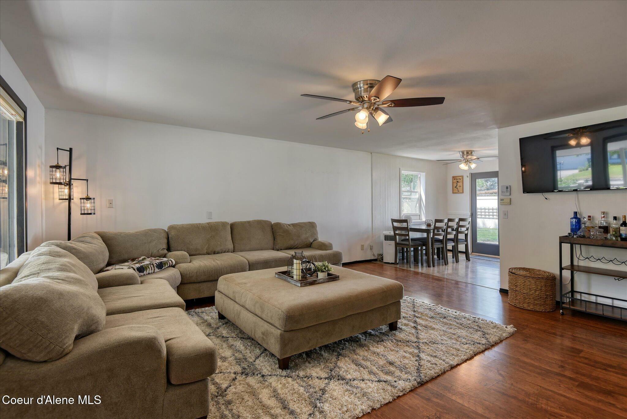 Property Photo:  1613 E Plaza Dr  ID 83854 