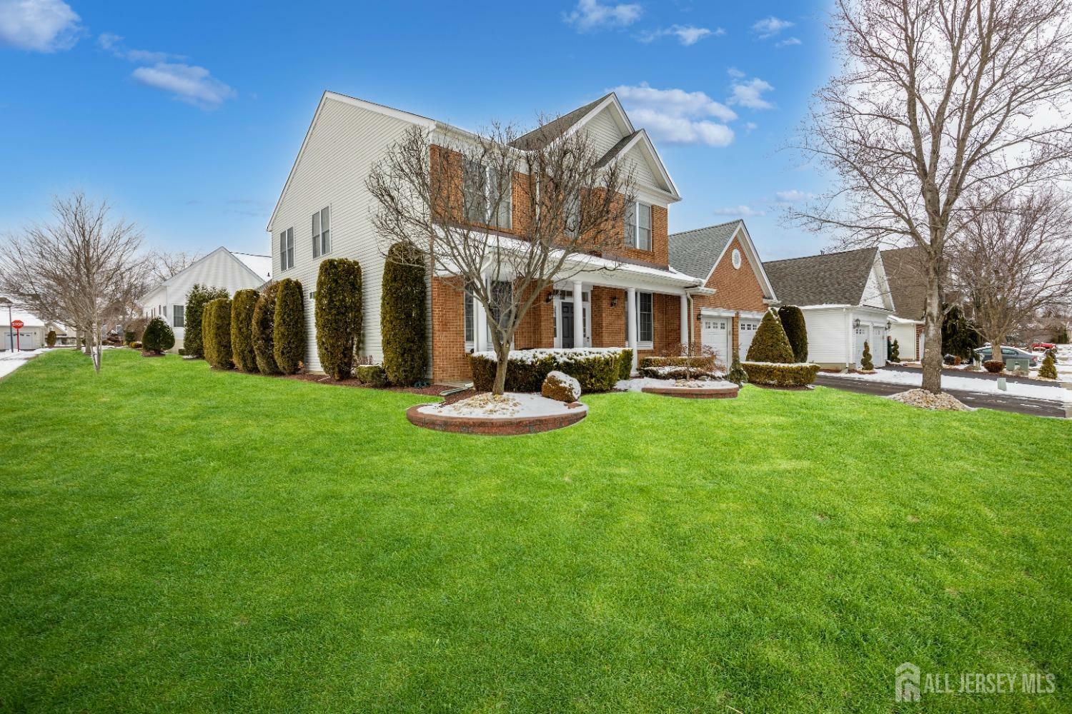 Property Photo:  18 Crenshaw Court  NJ 08831 