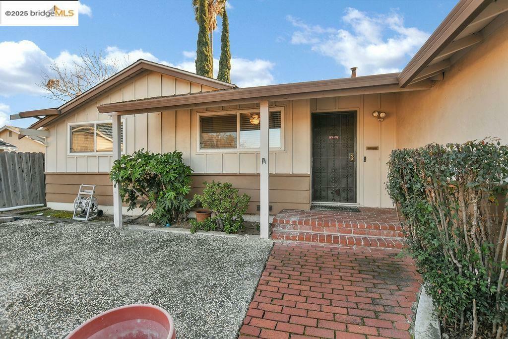 Property Photo:  909 San Carlos Dr  CA 94509 