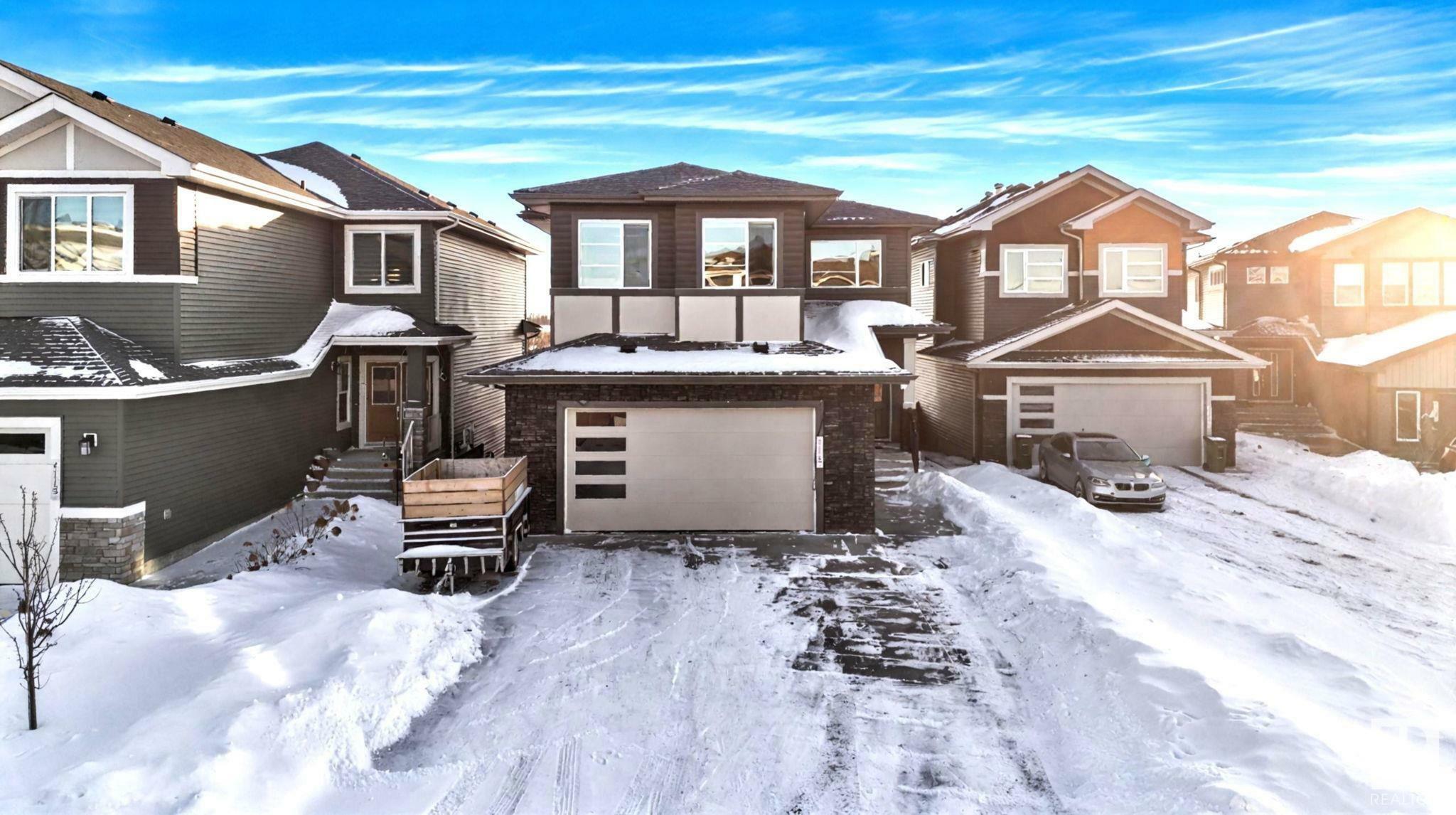 Photo de la propriété:  4119 7 Avenue SW  AB T6X 2J2 