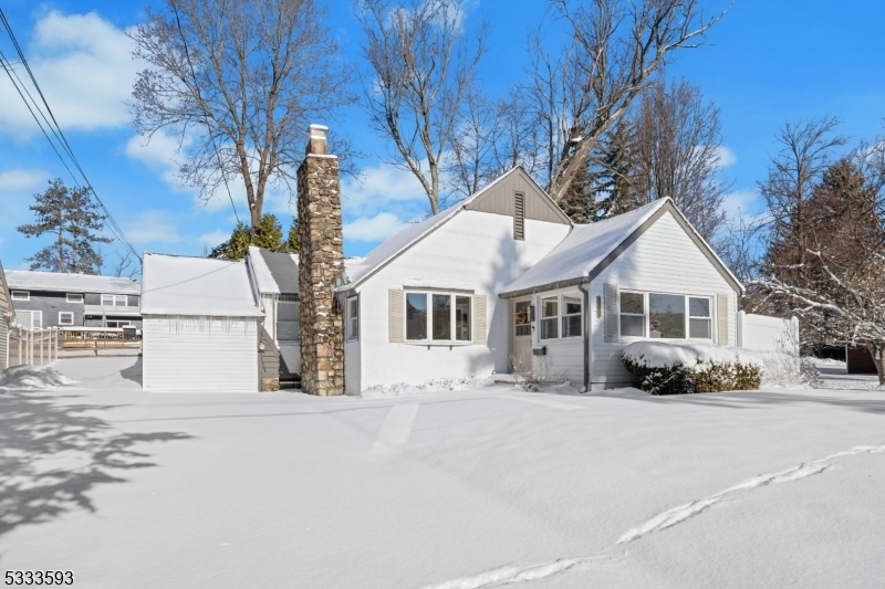 Property Photo:  425 W Shore Trl  NJ 07871 