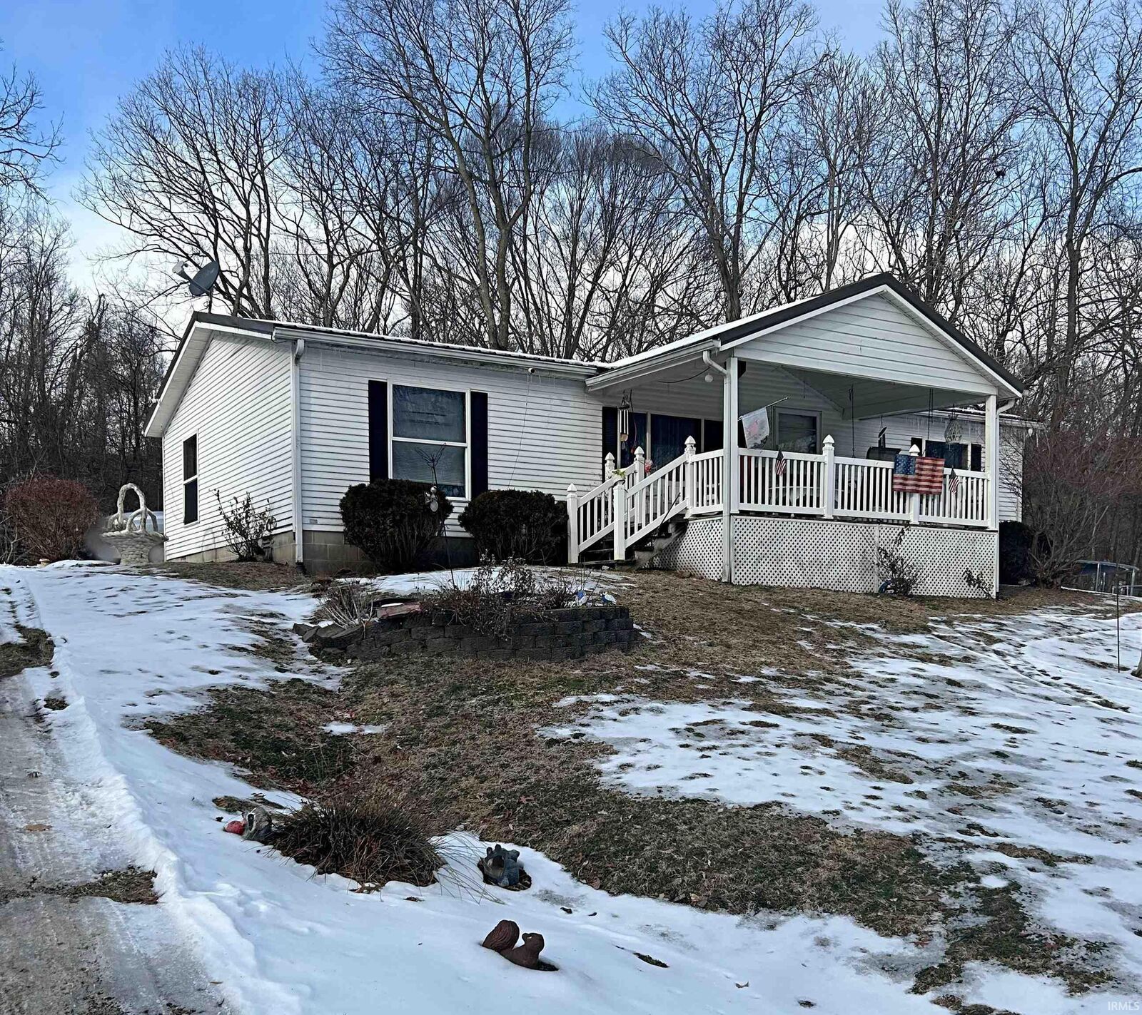 Property Photo: 708 Walnut St N IN 47581