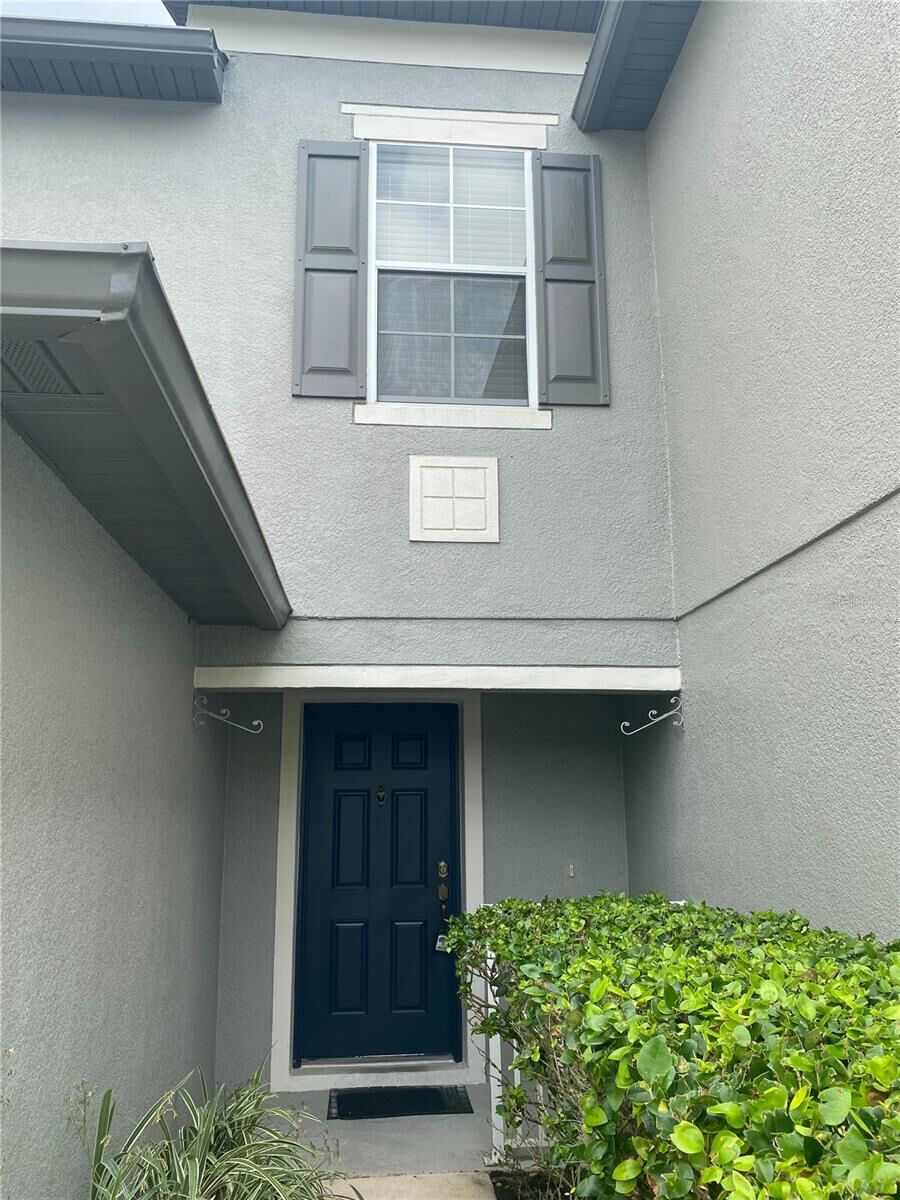 Property Photo: 162 Constitution Way FL 32708