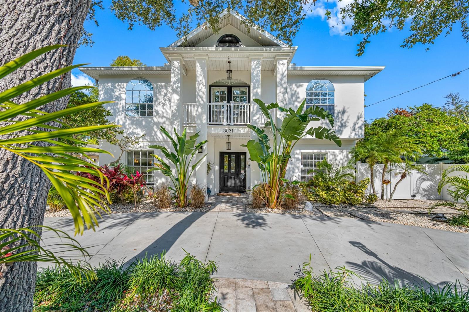 Property Photo: 3031 W Asbury Place FL 33611