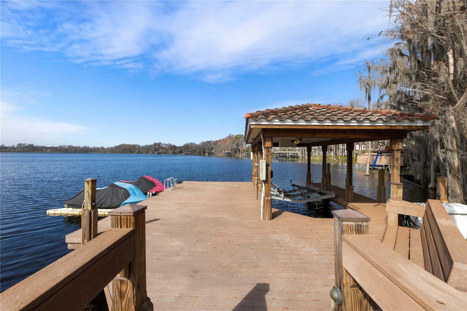 Property Photo: 9213 Foxhall Court FL 32819