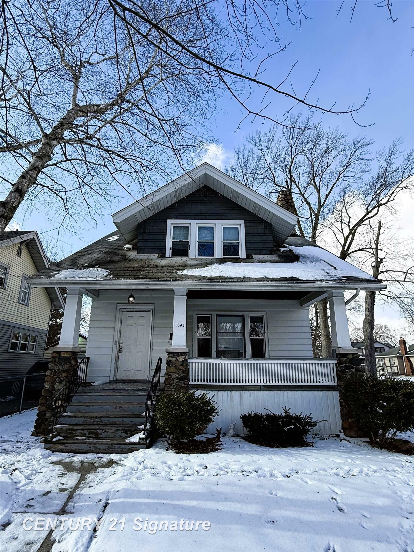 Property Photo:  1833 N Bond Street  MI 48602 