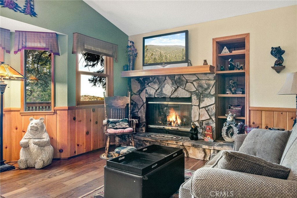 Property Photo: 638 Buckingham CA 92352