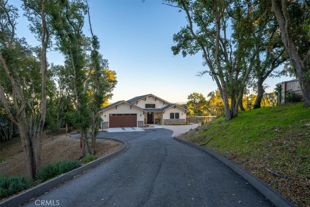 Property Photo: 9094 La Canada Road CA 93422