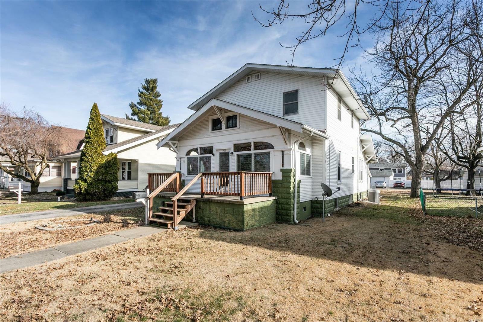 Property Photo:  208 Park Avenue  IL 62033 