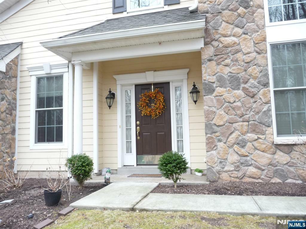 Property Photo:  37 Hopkins Court 37  NJ 07054 