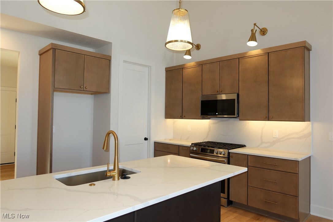 Property Photo: 453 Bordeaux Boulevard OH 44147