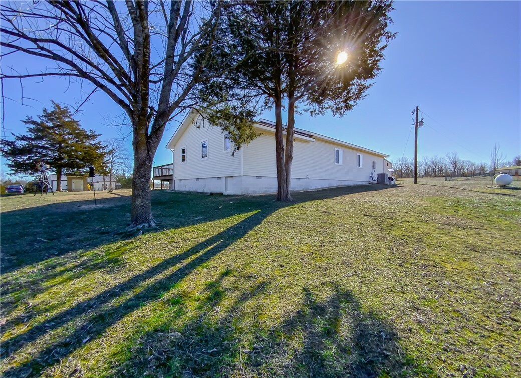 Property Photo:  145 County Road 244  AR 72631 