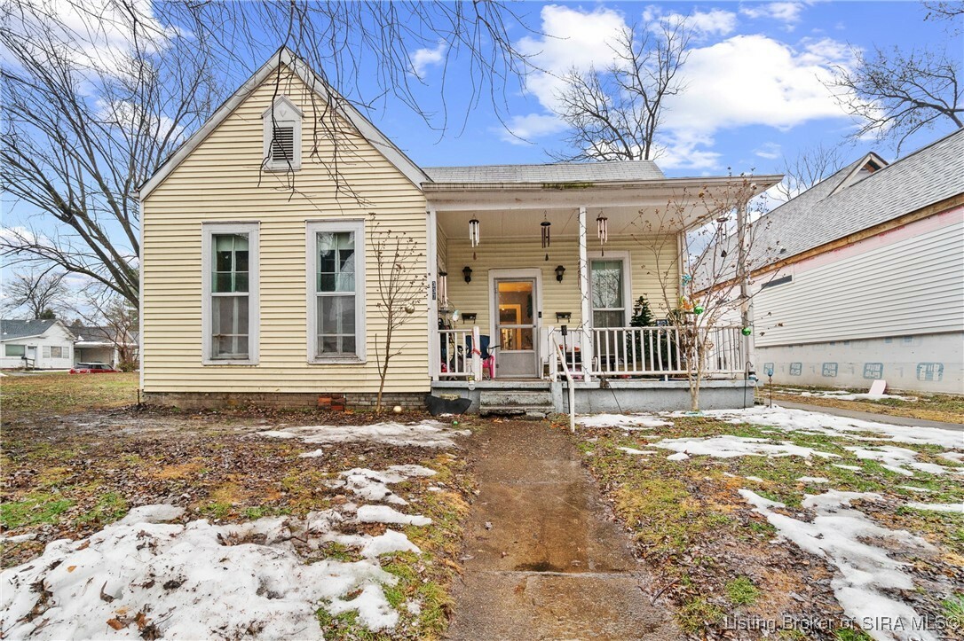 Property Photo:  337 E 15th Street  IN 47150 