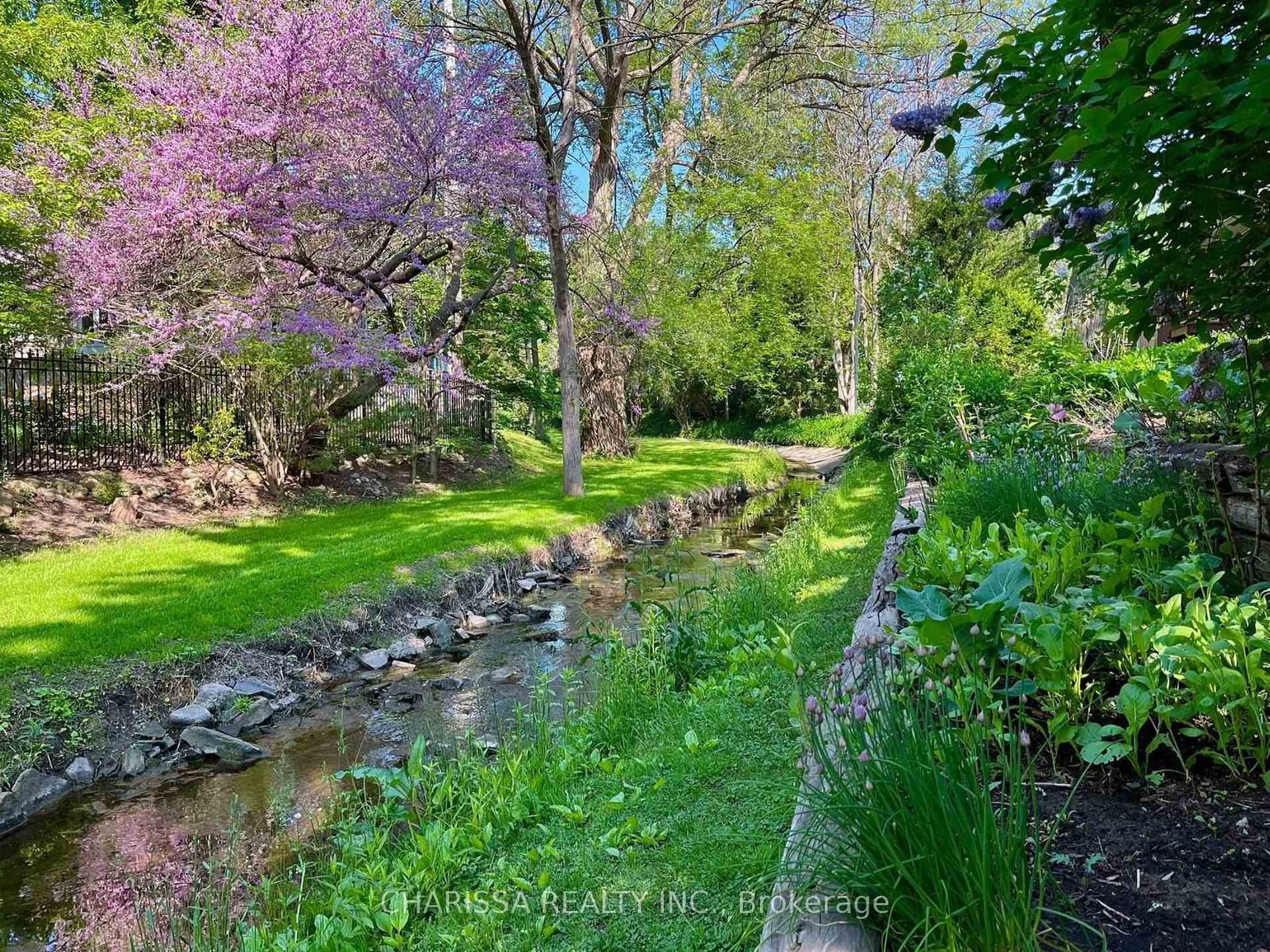 Property Photo: 1238 Donlea Crescent ON L6J 1V7