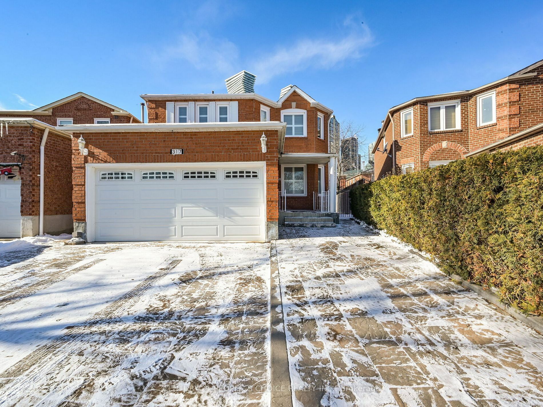 317 Macedonia Cres  Mississauga ON L5B 3J7 photo