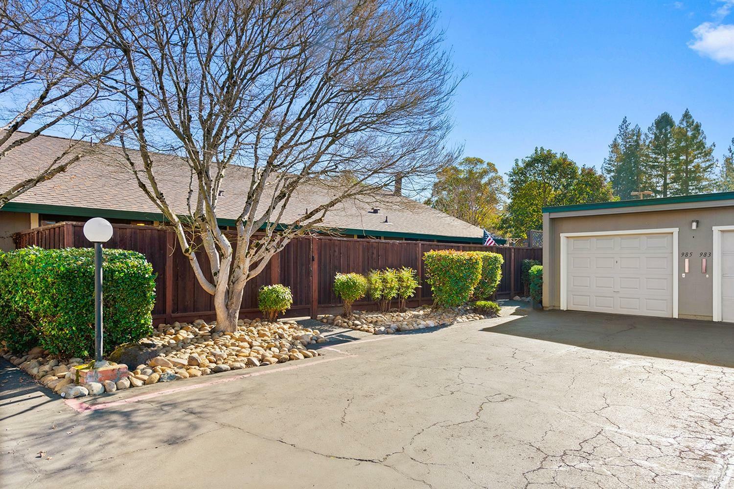 985 Santa Cruz Way  Rohnert Park CA 94928 photo