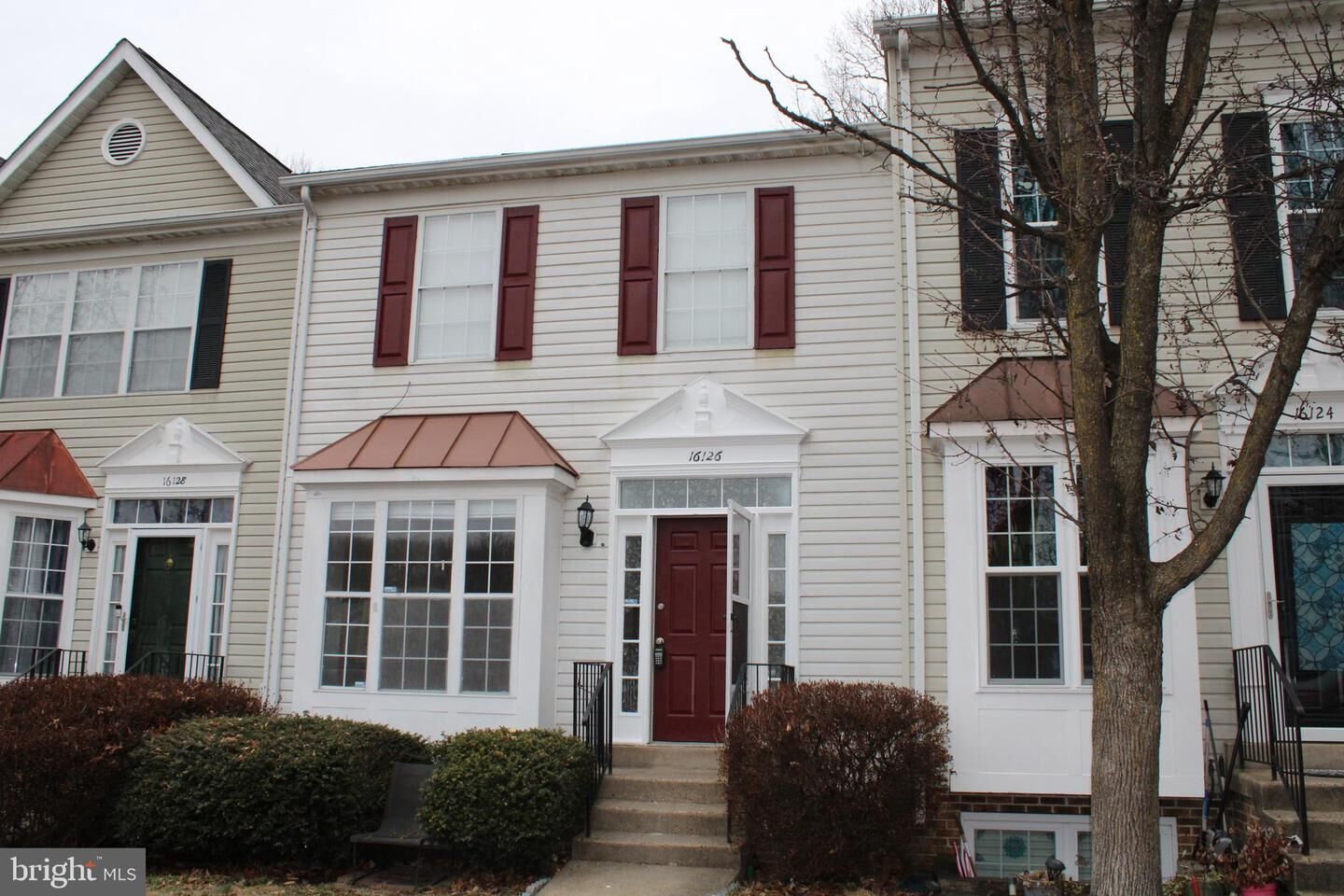 Property Photo: 16126 Taconic Circle VA 22025