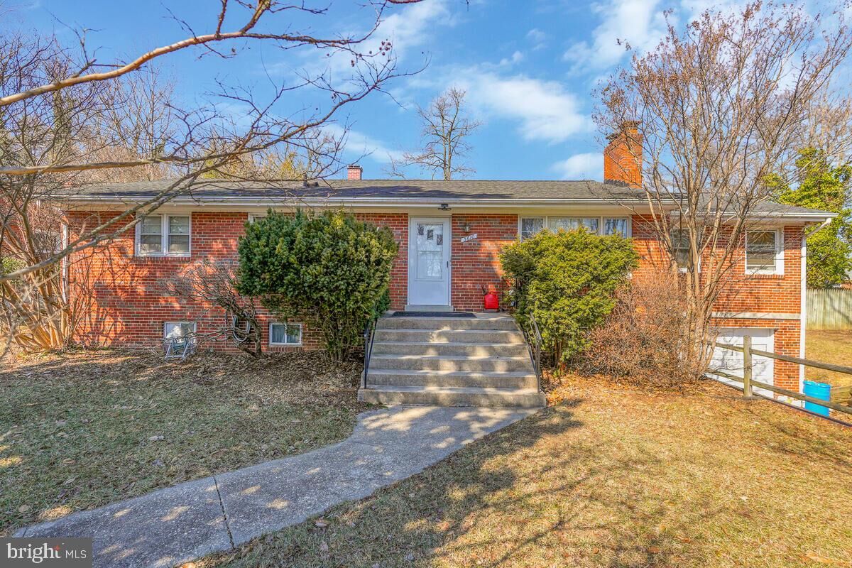 Property Photo: 5610 Mansfield Drive MD 20748